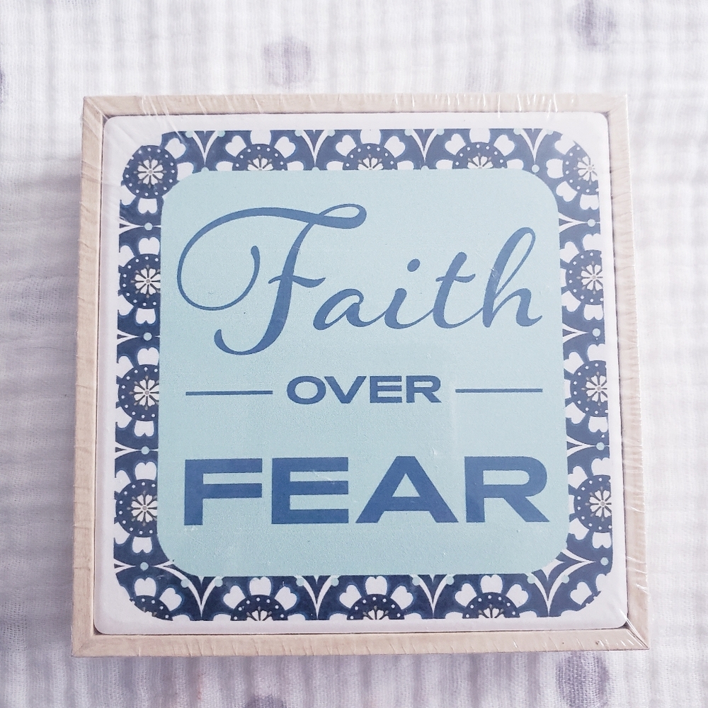 Faith Over Fear Mini Coaster Standing Decor. NWT.